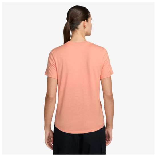 Nike Γυναικεία κοντομάνικη μπλούζα Sportswear Club Essentials Nike Γυναικεία κοντομάνικη μπλούζα Sportswear Club Essentials